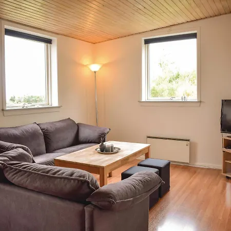 Σπίτι διακοπών Four-bedroom Holiday In *